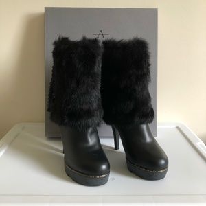 🆕New Boots with fur and bow size 5